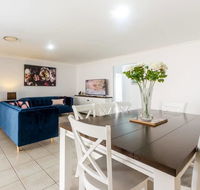 Large Executive and Family Home - Flinders View - Darwin Tourism