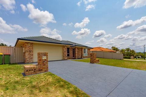 Large Executive And Family Home - Flinders View - Darwin Tourism 1