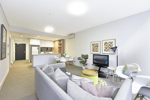 Luxury 1 Bedroom + 1 Study With 1 Parking - Darwin Tourism 0