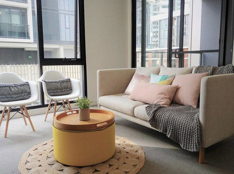 Luxury 1 Bedroom + 1 Study With 1 Parking - Darwin Tourism 1