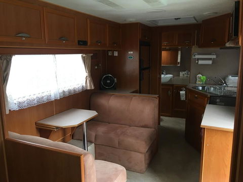 Luxury Caravan - Darwin Tourism 1