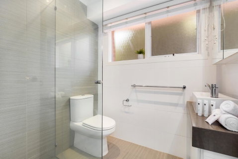 Luxury Family-size Home In Smart Beachside Suburb - Darwin Tourism 3
