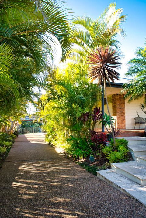 Magnificent Lakeview House - Long Jetty - Darwin Tourism 3