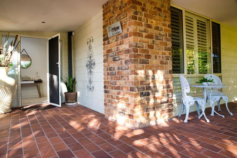 Magnificent Lakeview House - Long Jetty - Darwin Tourism 2