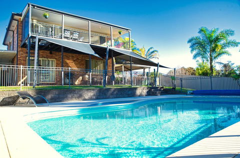 Magnificent Lakeview House - Long Jetty - Darwin Tourism 0