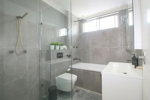 Main Stay 8, 1 Main Street - Darwin Tourism 3
