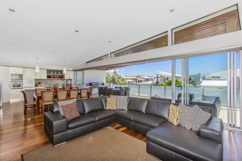 Malibu Beach House @ Corporate Boardies - Darwin Tourism 2
