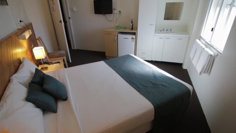 Manly Hotel - Darwin Tourism 3