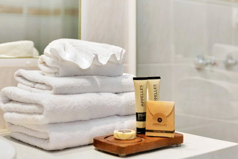 Manor Apartment Hotel - Darwin Tourism 3