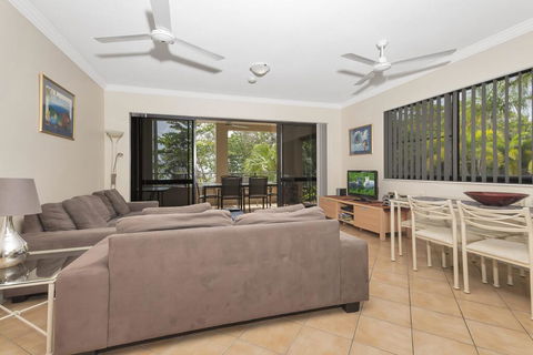 Mediterranean Beachfront Apartments - Darwin Tourism 1