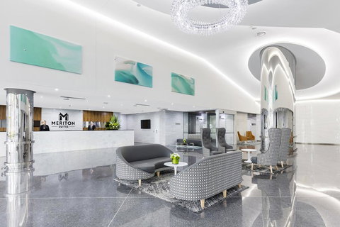 Meriton Suites Southport - Darwin Tourism 1