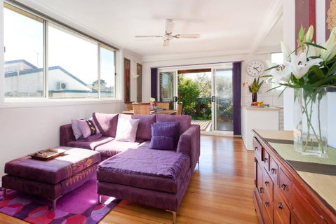 METRES TO THE BEACH - MORNINGTON - Darwin Tourism 0