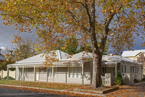 Mews Cottages - Darwin Tourism 0