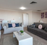 Milsons Point Apartment with Harbour Bridge Views - Darwin Tourism