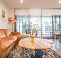 Modern 1bed1study Apt near Station  MQ Centre - Darwin Tourism
