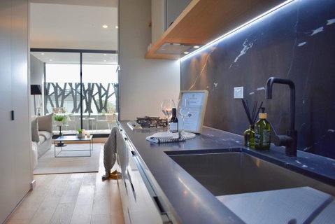 Modern And Elegant Apartment Near The Beach - Darwin Tourism 1