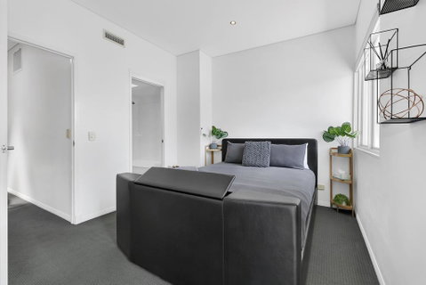 Modern Brisbane City Penthouse - Darwin Tourism 3
