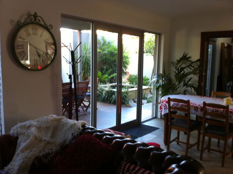 Mt Lawley Garden Apartment - Darwin Tourism 1