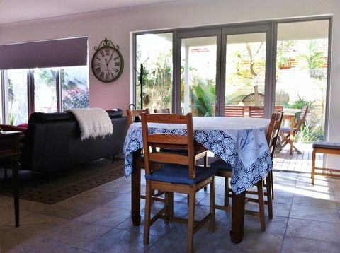Mt Lawley Garden Apartment - Darwin Tourism 2