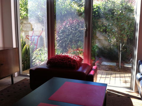 Mt Lawley Garden Apartment - Darwin Tourism 3