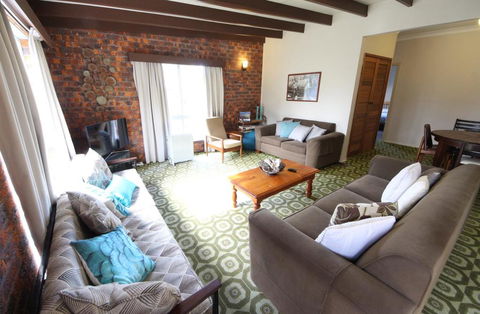Muller's Cottage At Hat Head (Pet Friendly) - Darwin Tourism 0