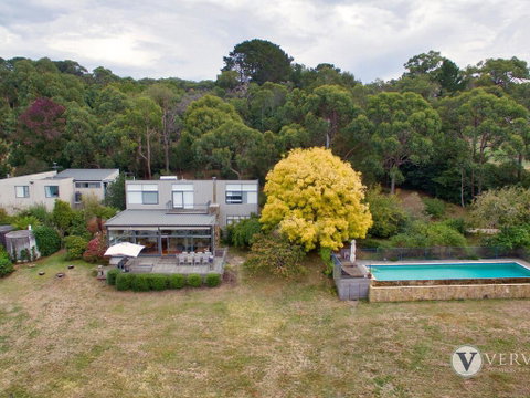 Myers Road Retreat Plus Guest House - Darwin Tourism 0