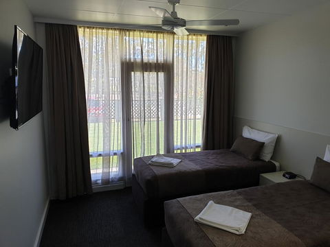 Naracoorte Hotel Motel - Darwin Tourism 3