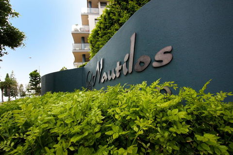 Nautilos On The Harbour - Darwin Tourism 1