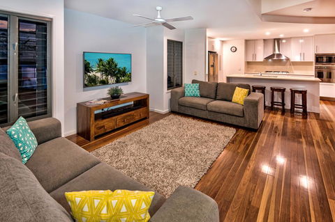 Nautilus On Hamilton Island - Darwin Tourism 3