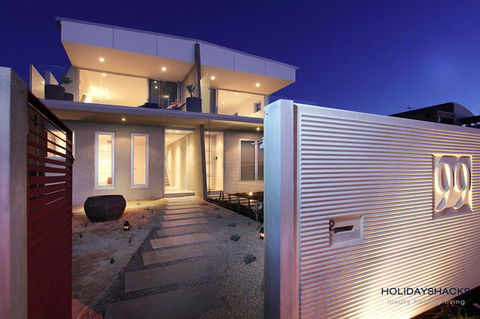 Nautilus Villa Luxury Retreat, Modern, Large Double Beachfront Townhouse, Water Views - Darwin Tourism 0