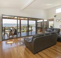Ned Kelly's Retreat - Sophisticated style with modern convenience and magical outlook - Darwin Tourism