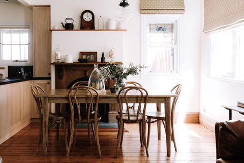 Ned Kellys Marlo Cottage - In The Best Beechworth Location - Darwin Tourism 3