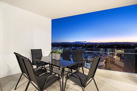 NEO Apartments Mermaid Beach - Darwin Tourism 3