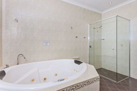 Quality Hotel Bayswater - Darwin Tourism 20