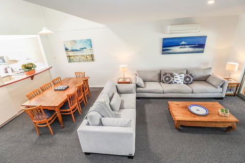 Bayshore Beachside Resort - Darwin Tourism 42