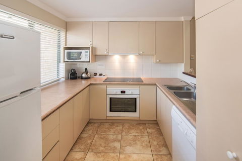 Bayshore Beachside Resort - Darwin Tourism 19