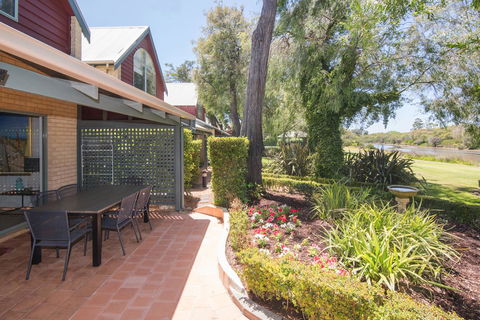 Bayshore Beachside Resort - Darwin Tourism 5