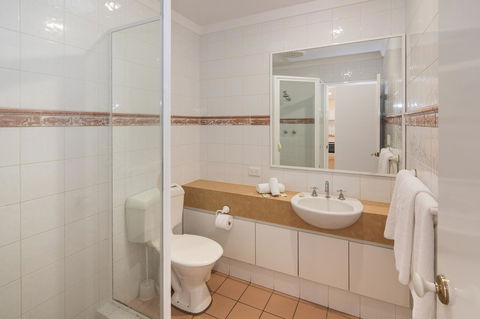 Bayshore Beachside Resort - Darwin Tourism 44