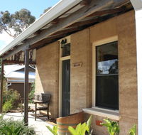 Hotham Ridge Winery and Cottages - Darwin Tourism