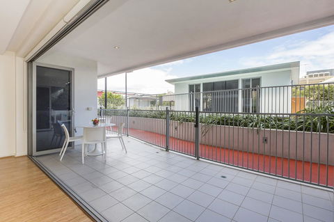 Gallery Serviced Apartments - Darwin Tourism 4
