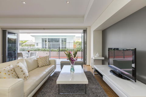 Gallery Serviced Apartments - Darwin Tourism 18