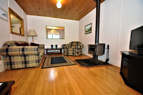 Treenbrook Cottages - Darwin Tourism 13