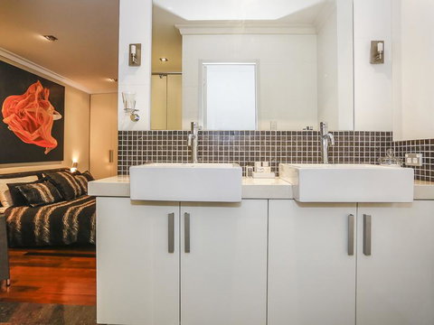 New York On King - Darwin Tourism 2