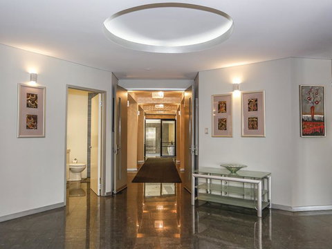 New York On King - Darwin Tourism 7