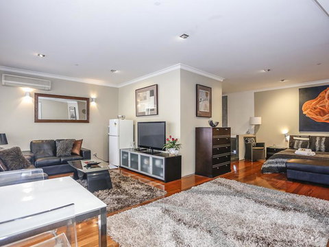 New York On King - Darwin Tourism 13