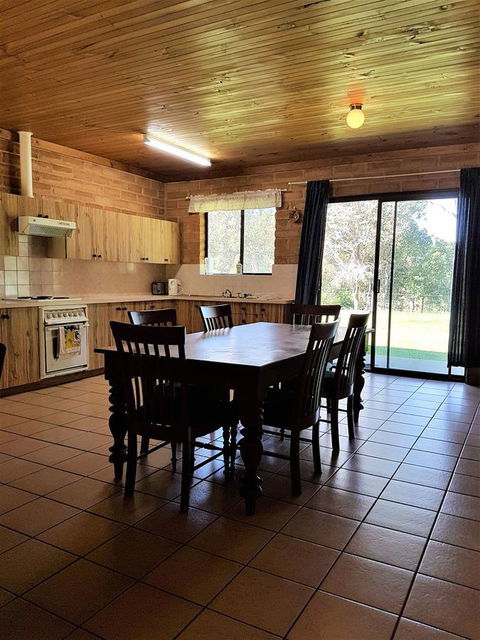 Turner Brook Chalet - Darwin Tourism 8