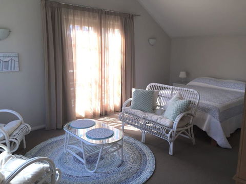 Fremantle Local Beach Studio - Darwin Tourism 25