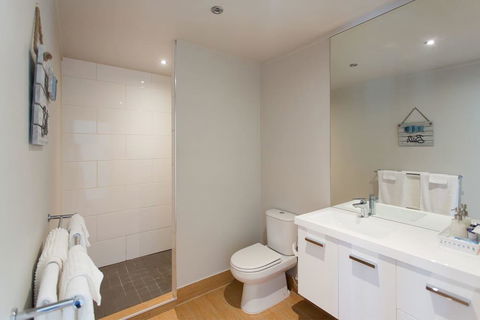 Fremantle Local Beach Studio - Darwin Tourism 19