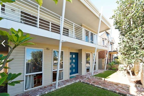 Fremantle Local Beach Studio - Darwin Tourism 20