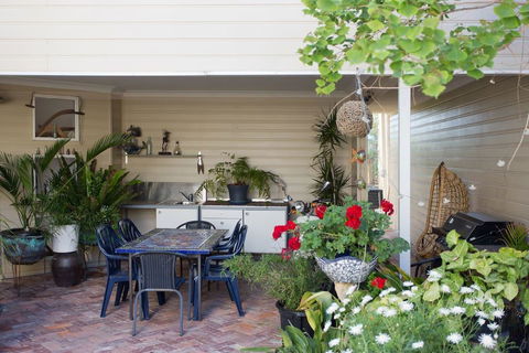 Fremantle Local Beach Studio - Darwin Tourism 11